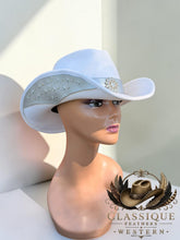 Load image into Gallery viewer, The Savannah