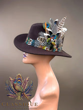 Load image into Gallery viewer, The Classique Sweep