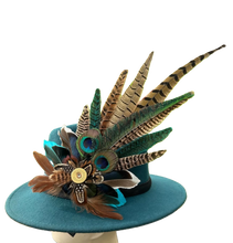 Load image into Gallery viewer, Fedora with an Exquisite Feather Pin