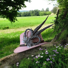 Load image into Gallery viewer, Classique Feather Hat Pin