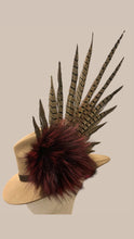 Load image into Gallery viewer, Exquisite Feather Hat Pin