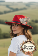 Load image into Gallery viewer, Classique Fedora Hat & Feather Pin