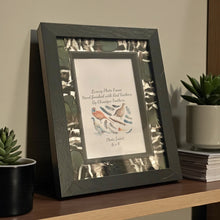 Load image into Gallery viewer, Luxury Feather Photo Frame