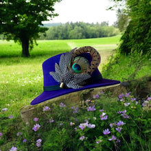 Load image into Gallery viewer, Classique Feather Hat Pin