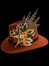 Load image into Gallery viewer, Exquisite Feather Hat Pin