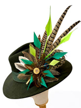 Load image into Gallery viewer, Exquisite Feather Hat Pin