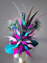 Load image into Gallery viewer, Exquisite Feather Hat Pin