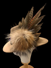 Load image into Gallery viewer, Exquisite Feather Hat Pin