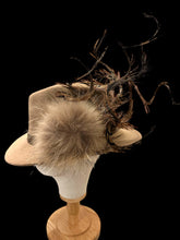 Load image into Gallery viewer, Exquisite Feather Hat Pin