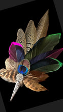Load image into Gallery viewer, Classique Feather Hat Pin