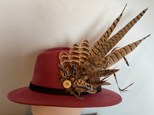 Classique Fedora Hat & Feather Pin