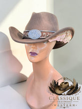 Load image into Gallery viewer, The Savannah
