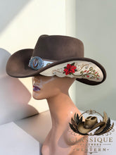 Load image into Gallery viewer, The Savannah
