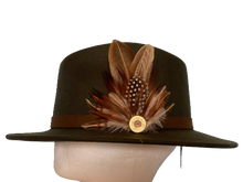 Load image into Gallery viewer, Classique Fedora Hat &amp; Feather Pin
