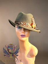 Load image into Gallery viewer, The Classique Sweep
