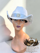 Load image into Gallery viewer, The Savannah

