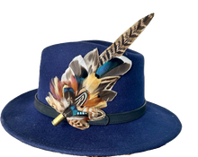 Load image into Gallery viewer, Classique Fedora Hat &amp; Feather Pin
