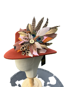 Classique Fedora Hat & Feather Pin