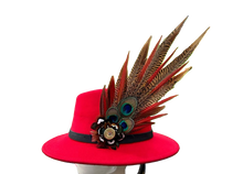 Load image into Gallery viewer, Classique Fedora Hat &amp; Feather Pin
