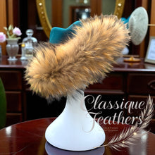 Load image into Gallery viewer, Fur Trimmed Wool Hat
