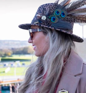 Classique Fedora Hat & Feather Pin