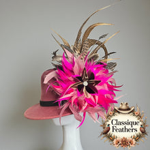Load image into Gallery viewer, Fedora with an Exquisite Feather Pin
