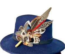 Load image into Gallery viewer, Classique Fedora Hat &amp; Feather Pin
