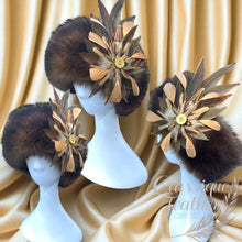 Load image into Gallery viewer, Lady Victoria
